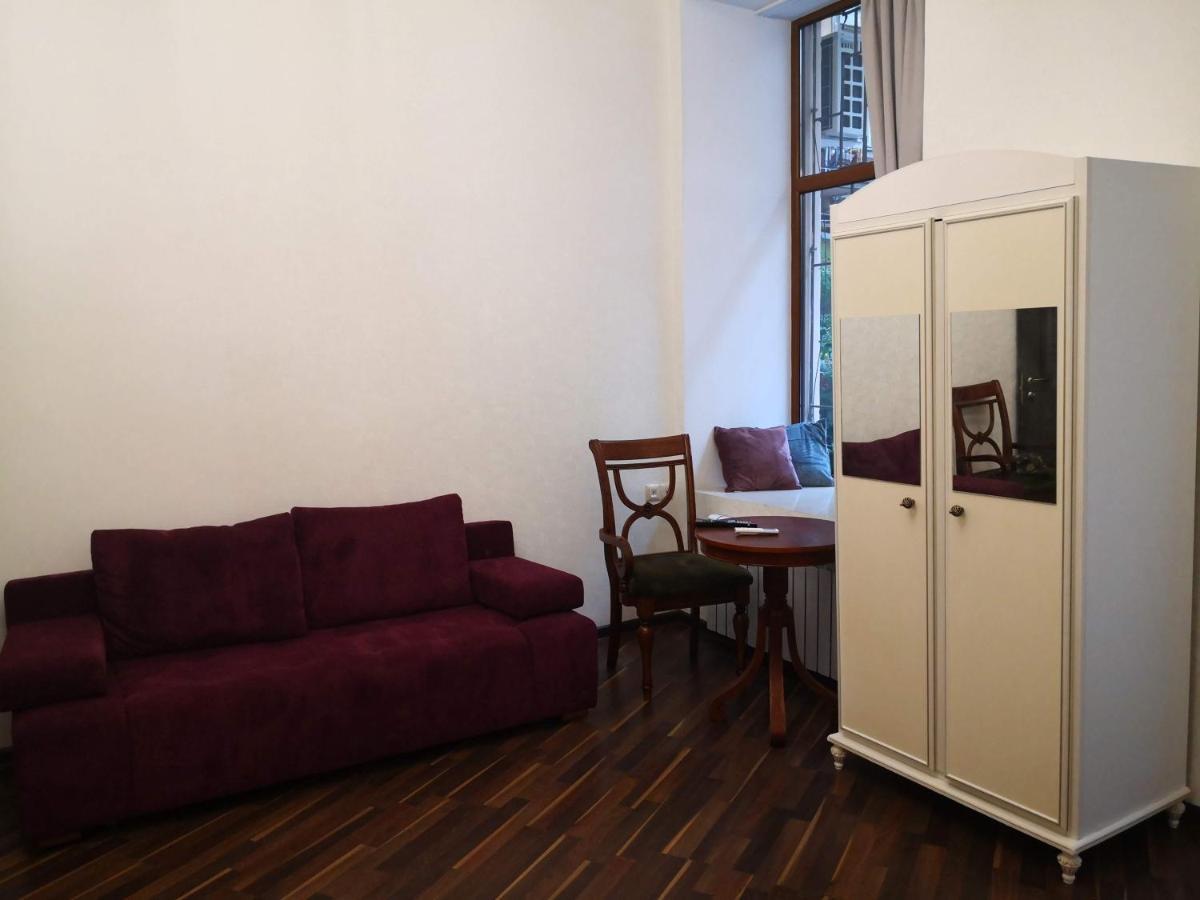 Затишні Апартаменти, Вулиця Дерибасівська, 13 Odessa Ngoại thất bức ảnh