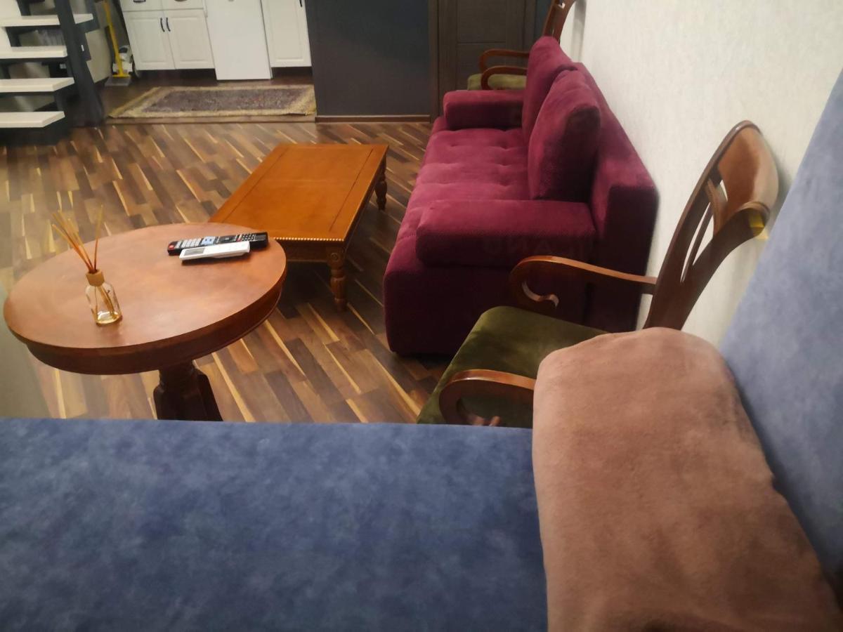 Затишні Апартаменти, Вулиця Дерибасівська, 13 Odessa Ngoại thất bức ảnh