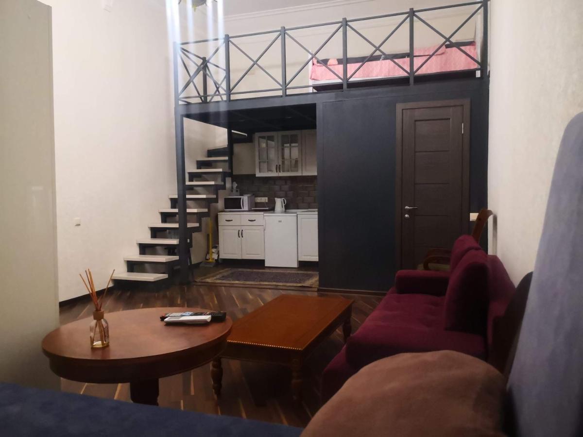 Затишні Апартаменти, Вулиця Дерибасівська, 13 Odessa Ngoại thất bức ảnh