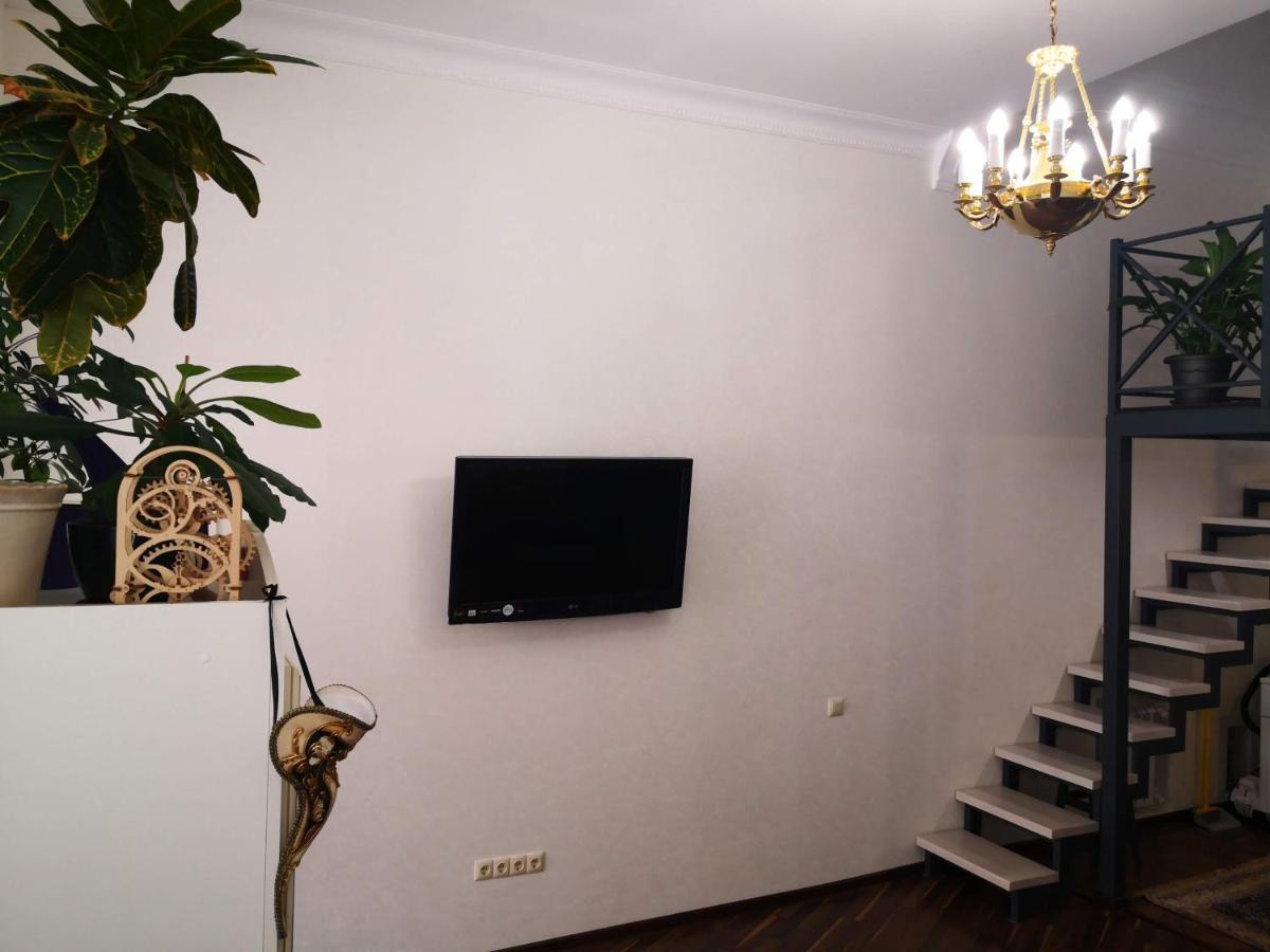 Затишні Апартаменти, Вулиця Дерибасівська, 13 Odessa Ngoại thất bức ảnh