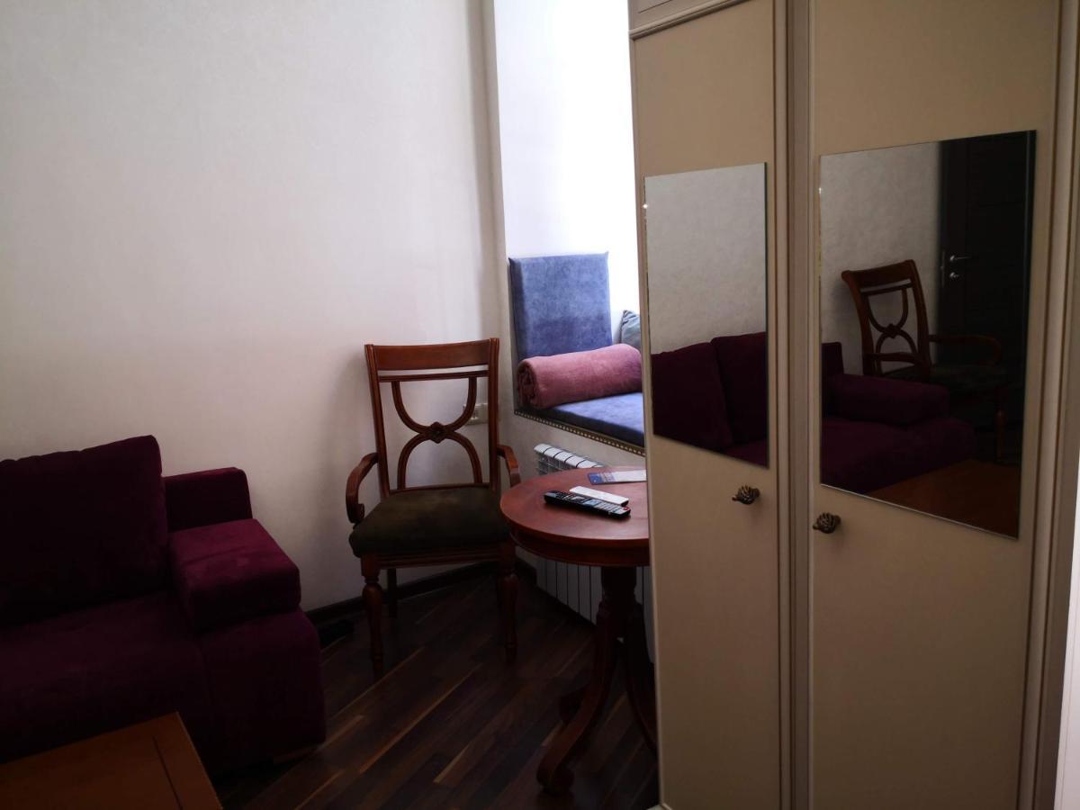 Затишні Апартаменти, Вулиця Дерибасівська, 13 Odessa Ngoại thất bức ảnh