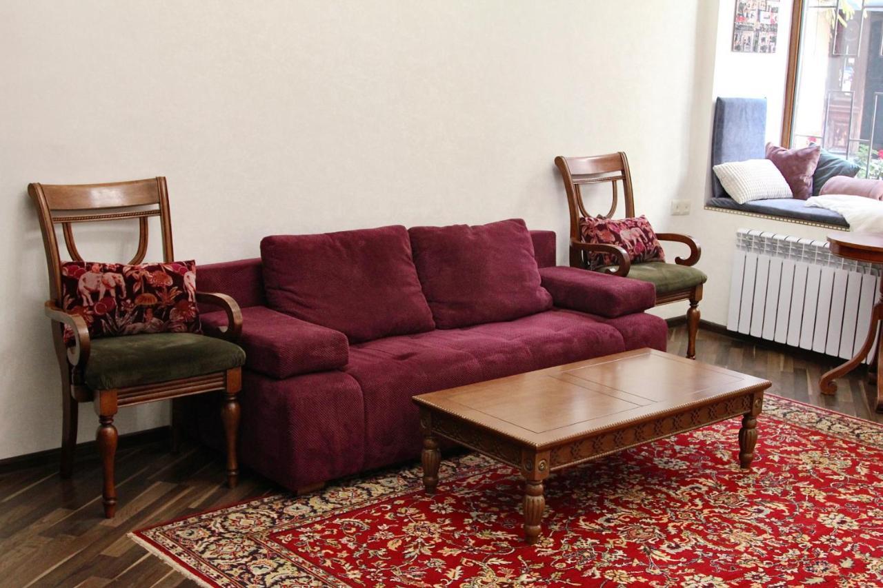 Затишні Апартаменти, Вулиця Дерибасівська, 13 Odessa Ngoại thất bức ảnh